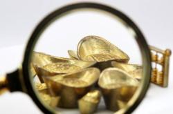 黄金回收价值评估：多重因素深度解析